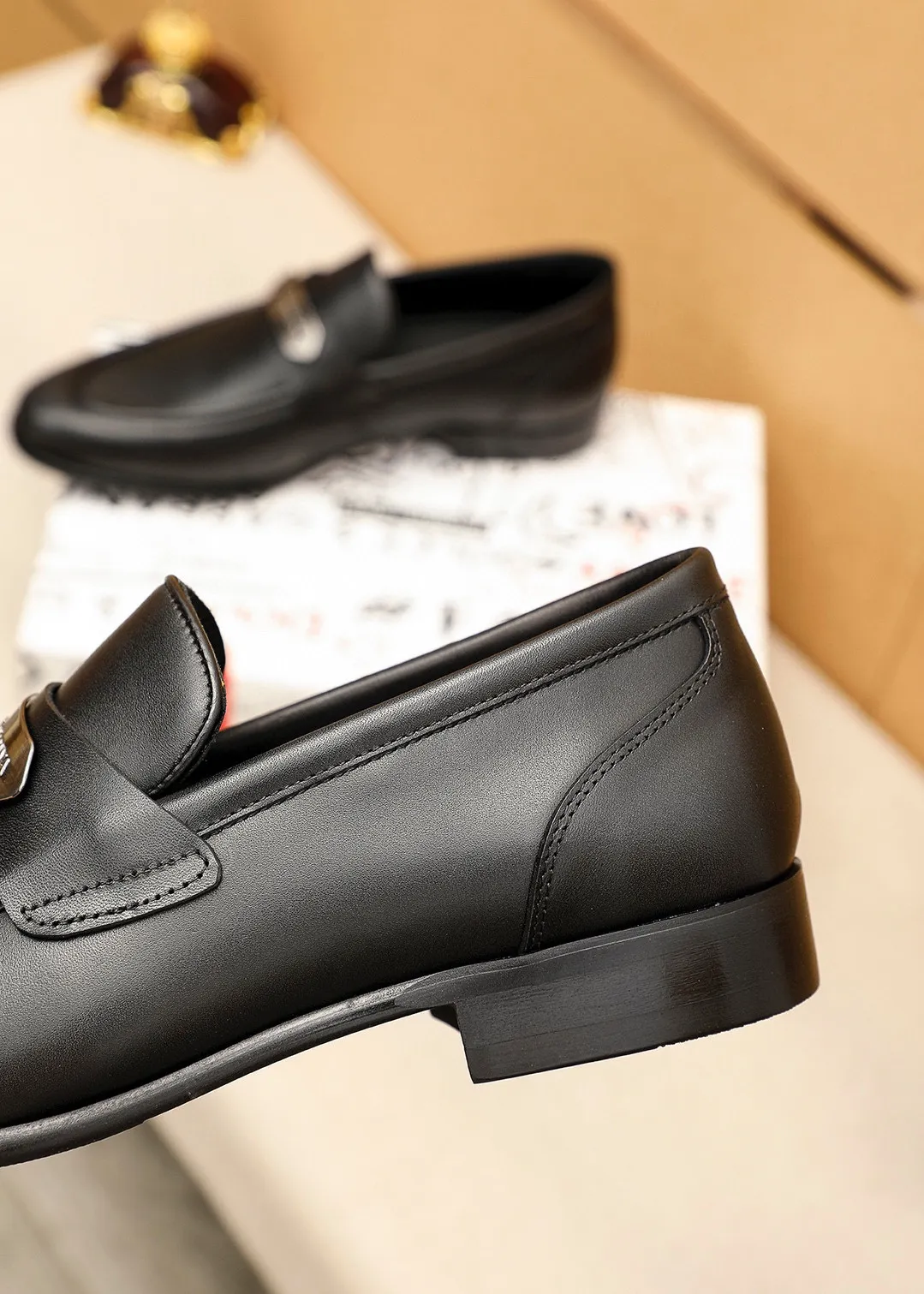 Men's clothing and shoes 💰480 💐DG top quality🔍🔍men's new leather shoes🚹sold at the same time at counters⚠The uppers are calfskin uppers imported from Italy, all imported cow🐂leather lining + classic hardware buckles, completely 1⃣️to 1⃣️reproduction🇮🇹💪💪, ⚠shoes Bottom: The original factory specially provides the original bottom, the exclusive movable molded bottom is super comfortable, ⚠Original factory goods, 🔍🔍high quality, you can enter and leave the counter at will, welcome to compare ⚠Code number: 38-44 (45.46🉑️Customized)